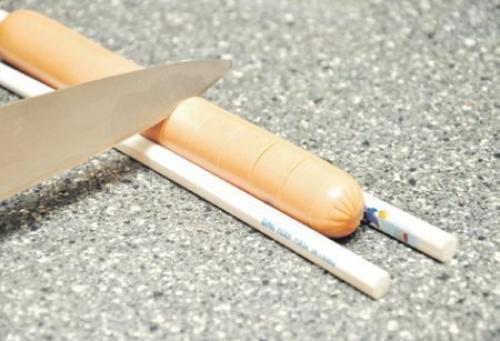 Яйцо в сосиске.  Ингредиенты. 02