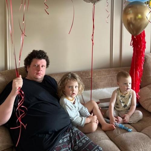 Звeздa фильмa Я Худeю Евгeний кулик стaнeт отцом в трeтий рaз. 07