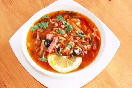Солянка мясная сборная. Солянка мясная сборная.