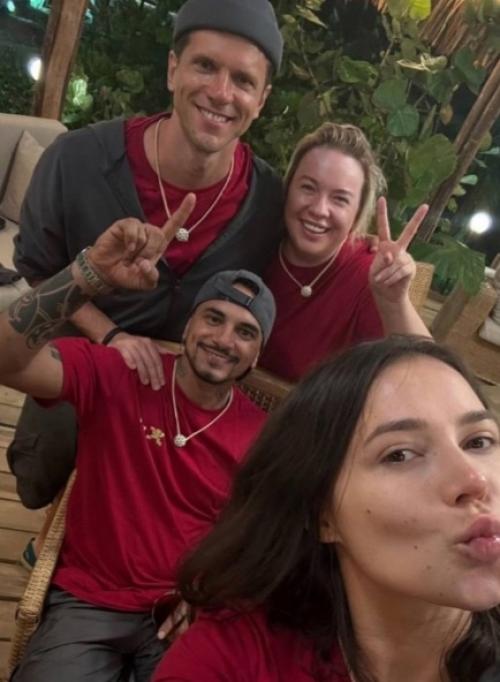 Натан начал роман с лерчек, а теперь его поймали на интрижке с Бьянкой: появилось видео, где пара запечатлена в слишком откровенных сценах. 03