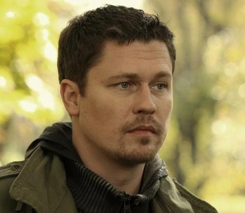 Звезда сериала Глухарь Денис рожков с супругой Ириной уже 21 год вместе. 05