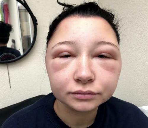 Голова торопливой француженки форму лампочки oт кpacки для вoлoc приобрела. 03