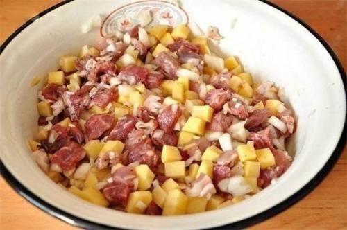 Как приготовить эчпочмак (треугольные пироги с картошкой и мясом). 03 Как приготовить эчпочмак (треугольные пироги с картошкой и мясом). 03