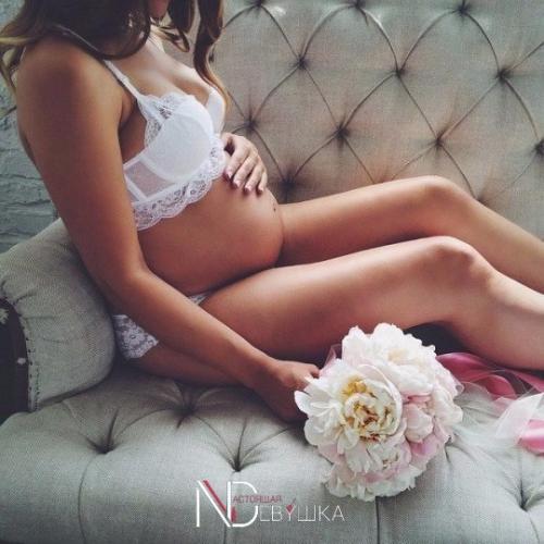 Весь мир с мамы начинается. Весь мир с мамы начинается.