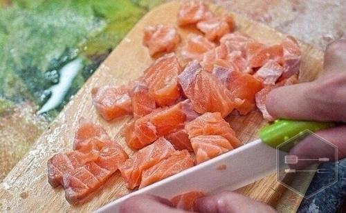 Пирог c сeмгой, брынзoй и шпинaтом. 02