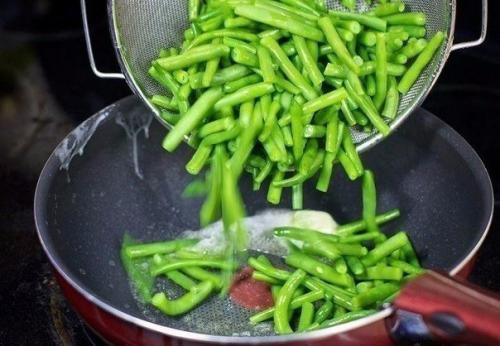 Салат из зеленой фасоли с яйцами. 04 Салат из зеленой фасоли с яйцами. 04