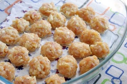 Куриные шарики в сырно - сливочном соусе. 04 Куриные шарики в сырно - сливочном соусе. 04