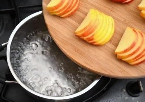 Слойки с яблоками Розочки. 01