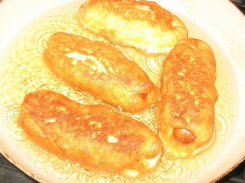 Жареные сосиски в тесте рецепт.