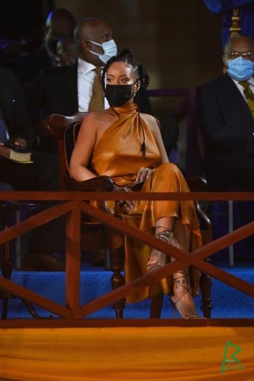 Издание The Academy: Рианна Беременна от Asap Rocky. 02