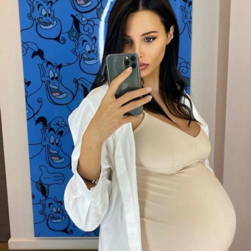 Недавно Анастасия решетова родила сына от тимати. 02