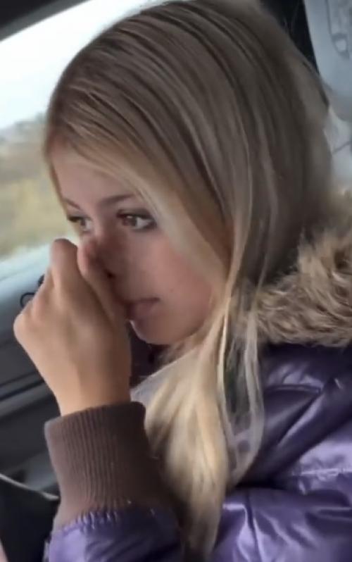 Ты что, такая богачка что ли: именно с этого места у Анджелины поехала психика. 01