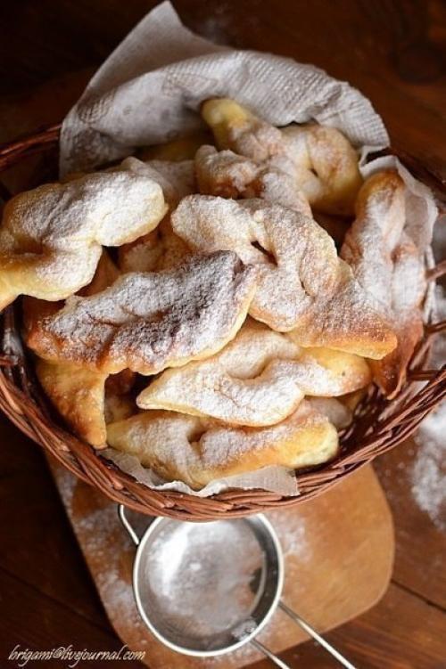 Вергуны.   Это, пожалуй, самые первые в жизни пончики. 05