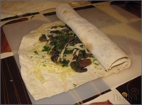 Грибной рулет из лаваша. 01