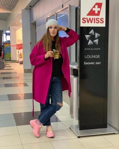 Телеведущая Екатерина Андреева выглядит просто нереально круто в свои 58 лет. 07