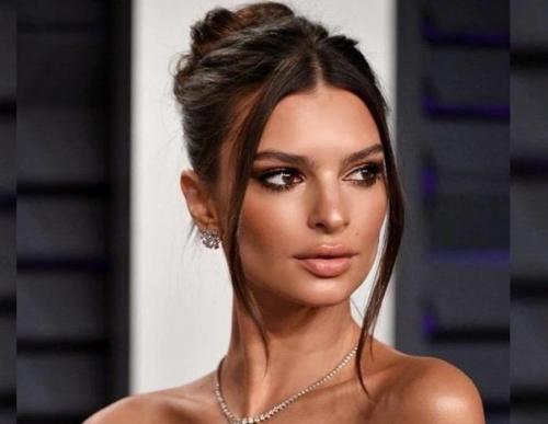 Эмили ратаковски - американская актриса и модель.