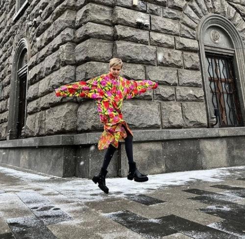 31-Летняя любовь аксенова отважилась на эксперимент с внешностью. 02 31-Летняя любовь аксенова отважилась на эксперимент с внешностью. 02