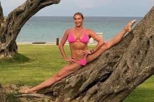 Анастасия волочкова. Как вы к этой спортсменке относитесь? 07