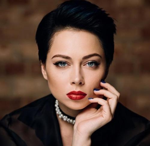 Настасья самбурская не намерена растрачивать себя на бедных мужчин. 02 Настасья самбурская не намерена растрачивать себя на бедных мужчин. 02