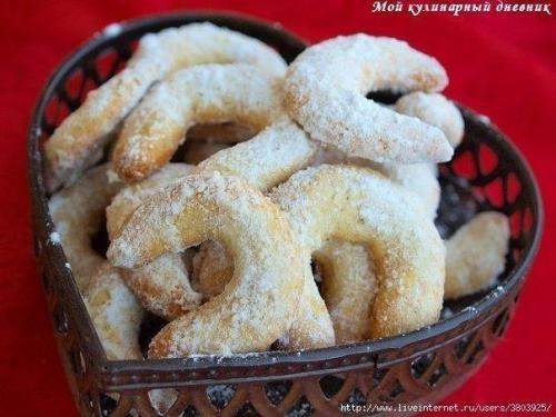 Очень и очень вкусные, рассыпчатые, тающие во рту ванильные рогалики. Очень и очень вкусные, рассыпчатые, тающие во рту ванильные рогалики.