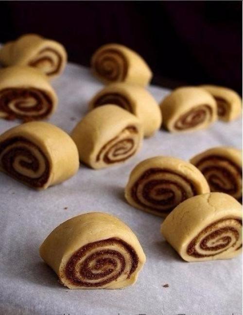 Липкие булочки с корицей и грецкими орехами. 04 Липкие булочки с корицей и грецкими орехами. 04