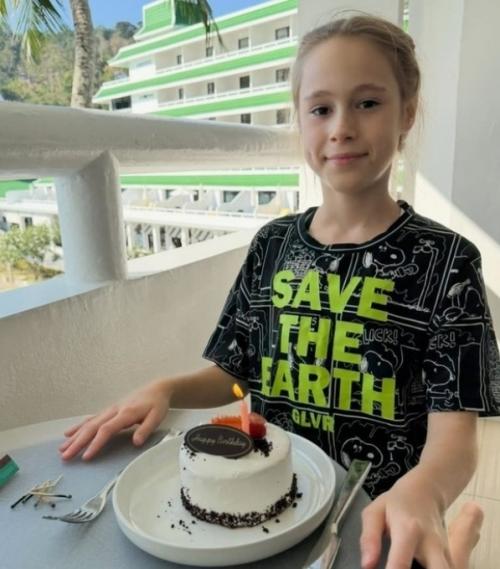 Первый юбилей без папы: Елена товстик откровенно рассказала о семейной боли. 02