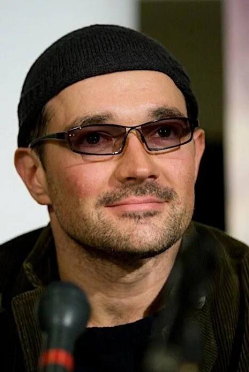 Егор бероев после развода с Ксенией Алферовой женился на молодой балерине.

