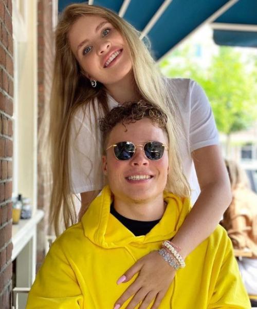 Александр Малинин о рождении внука сообщил. 02