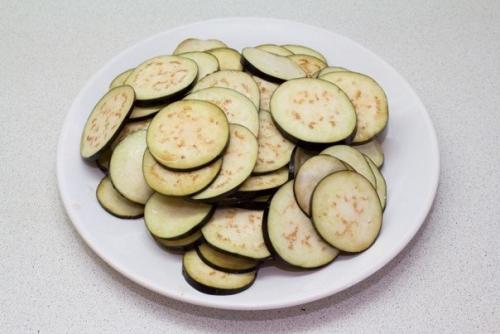 Рататуй. Ингредиенты: Баклажаны - 2 шт. (700. 02 Рататуй. Ингредиенты: Баклажаны - 2 шт. (700. 02