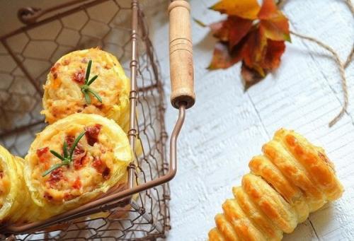 Закусочные слоеные трубочки. Закусочные слоеные трубочки.