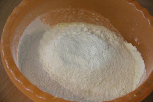 Оладьи без яиц пышные. Пышные оладьи на кефире без яиц.