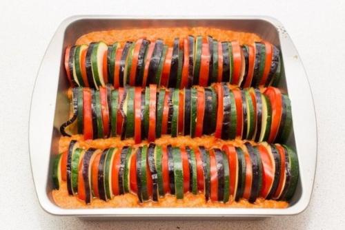 Рататуй. Ингредиенты: Баклажаны - 2 шт. (700. 08 Рататуй. Ингредиенты: Баклажаны - 2 шт. (700. 08