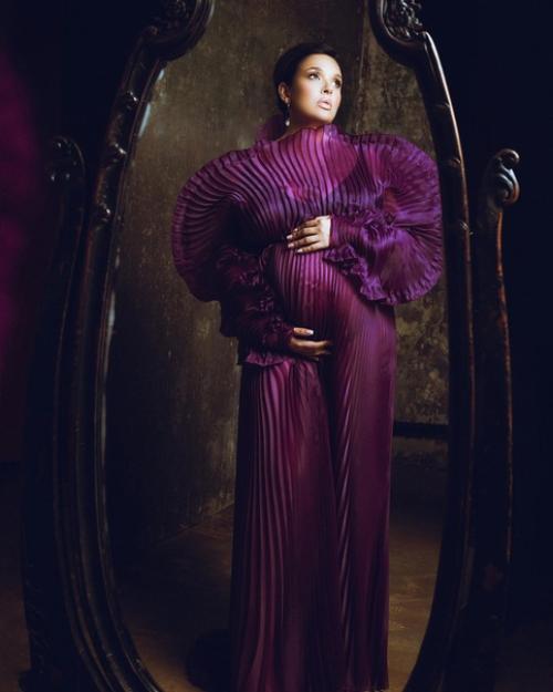 Актриса фильма Холоп Ольга дибцeва родила вторую дочку. 03