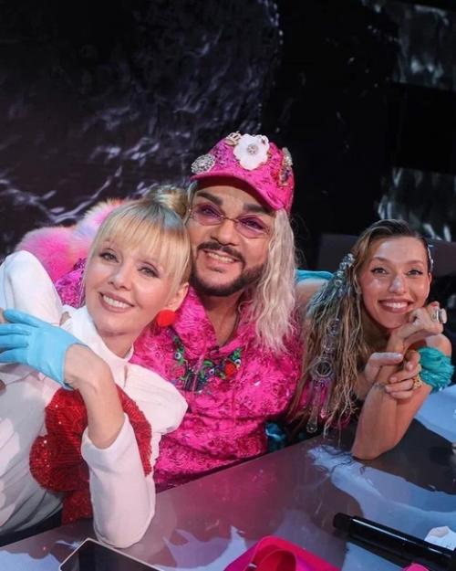 На шоу Маска Барби Киркоров разрешил весну вместо Пугачевой и рассекретили шаурму. 01 На шоу Маска Барби Киркоров разрешил весну вместо Пугачевой и рассекретили шаурму. 01