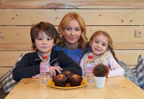 Семья владимира жеребцова и Анастасии паниной. 01