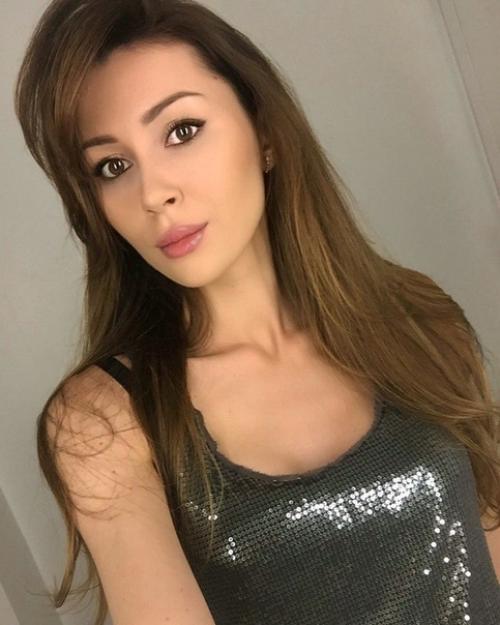 Как же доченька анастасии Заворотнюк похожа на неё! 06