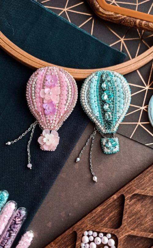 Броши из бисера ручной работы. 07