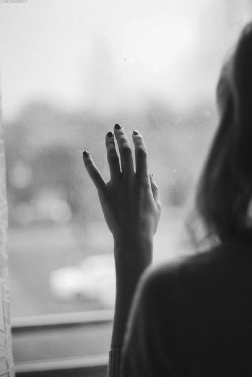 Жаль, что сейчас полно отношений без любви и любви без шанса на отношения. 05