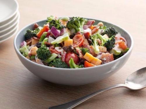 Топ - 8 рецептов очень полезных и низкокалорийных салатов с брокколи. 05 Топ - 8 рецептов очень полезных и низкокалорийных салатов с брокколи. 05