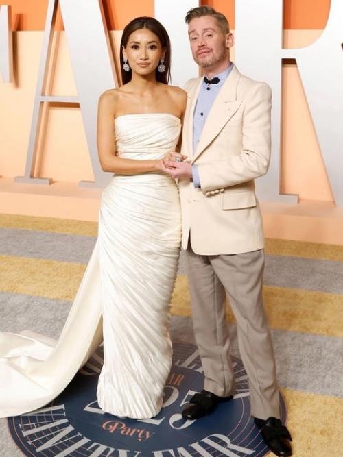 Маколей калкин со своей супругой брендой сонг во время афтерпати оскара - 2025. 01