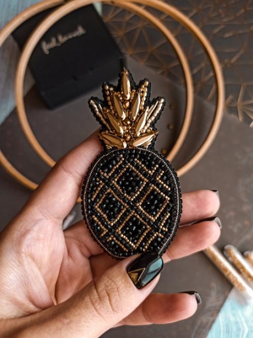 Броши из бисера ручной работы. 01