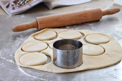 Пончики донатс. Вкуснейшие пончики донатс по рецепту израильского кондитера мики шемо. 02 Пончики донатс. Вкуснейшие пончики донатс по рецепту израильского кондитера мики шемо. 02