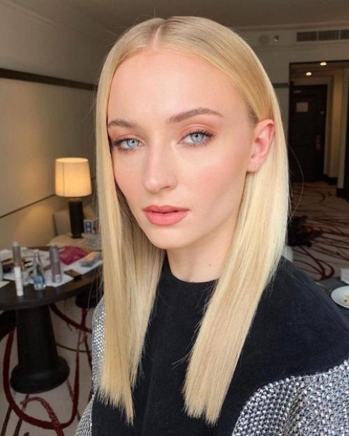 Софи тёрнер прекрасна в любом образе. 07