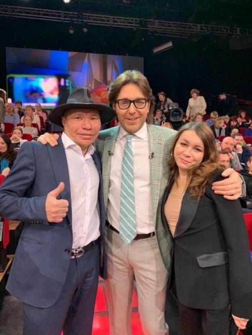 В мире, где каждый стремится к идеалу, новости о пластических операциях знаменитостей уже давно перестали быть сенсацией. 02