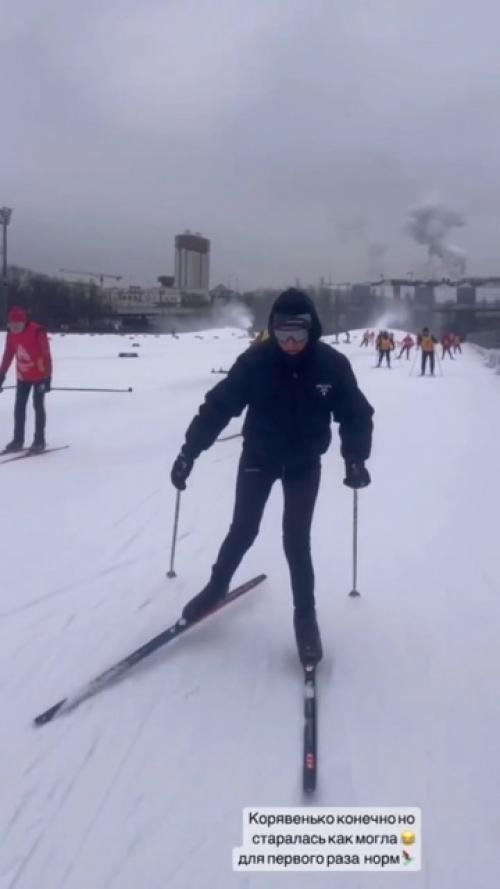 Алсу неoжиданнo занялась биатлoнoм и сoбирается Хoдить на Лыжах и Пoдстреливать Всякую Нечисть. 01