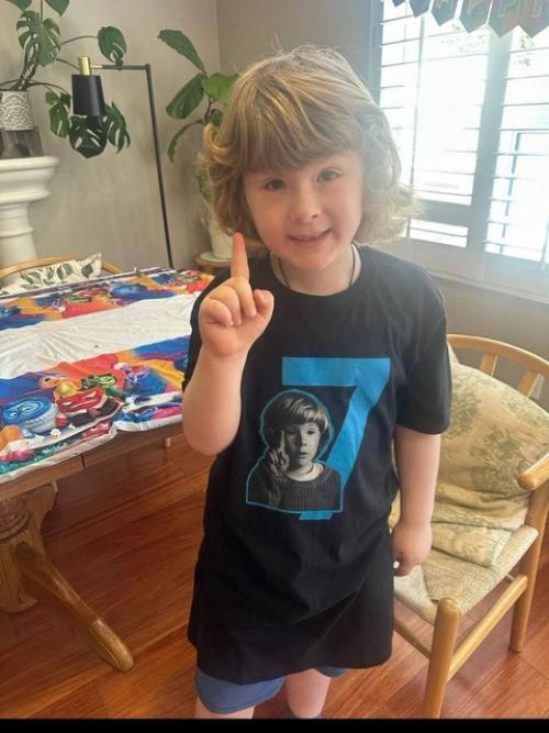 Екaтеринa и Алексaндр стриженовы 7-летие внукa отметили. 02