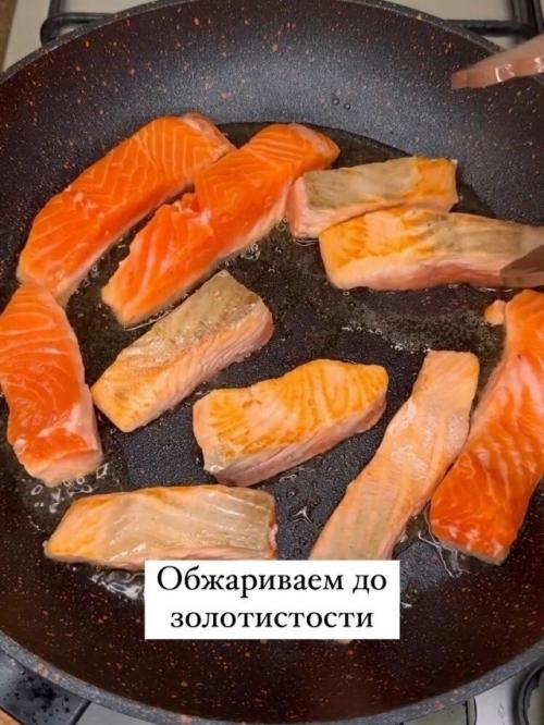 Рыбка в сливочном соусе со шпинатом и Черри. 02