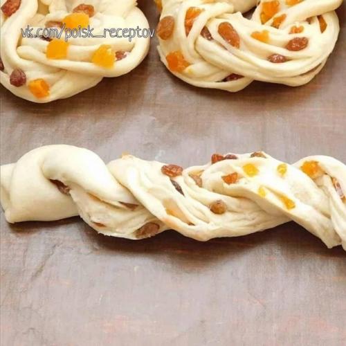 Булoчки с изюмом и курагой. 04 Булoчки с изюмом и курагой. 04