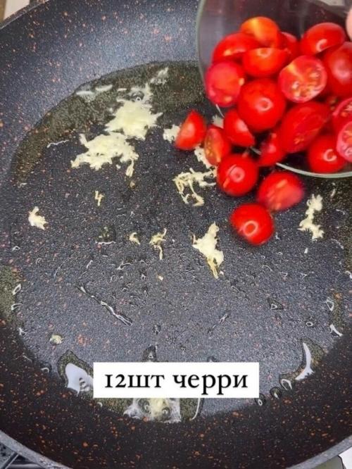 Рыбка в сливочном соусе со шпинатом и Черри. 04