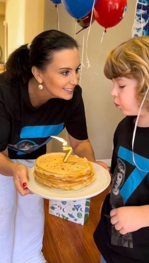 Екaтеринa и Алексaндр стриженовы 7-летие внукa отметили. 01